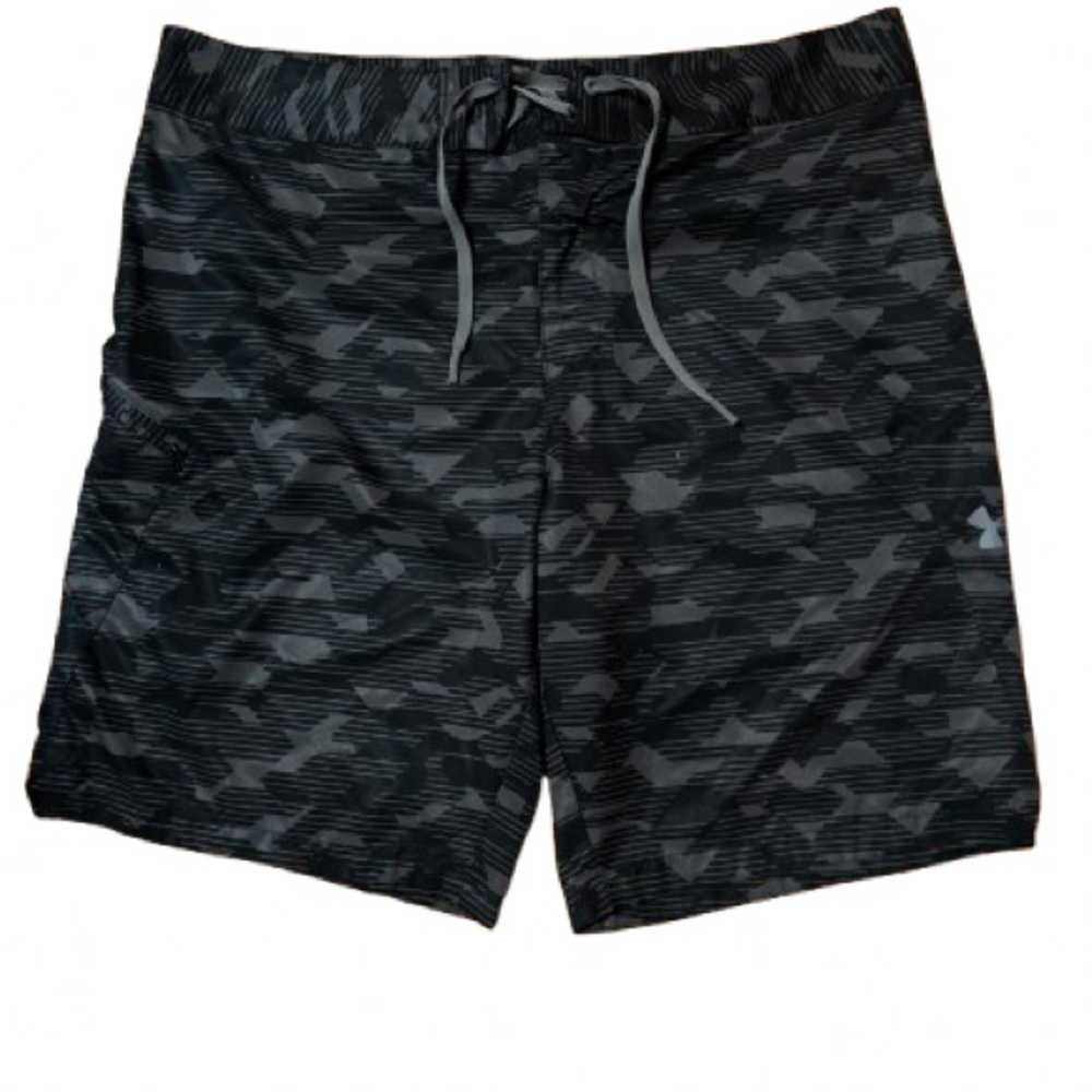 Under Armour Loose HEATGEAR Men's Black Printed Board Shorts Size 38